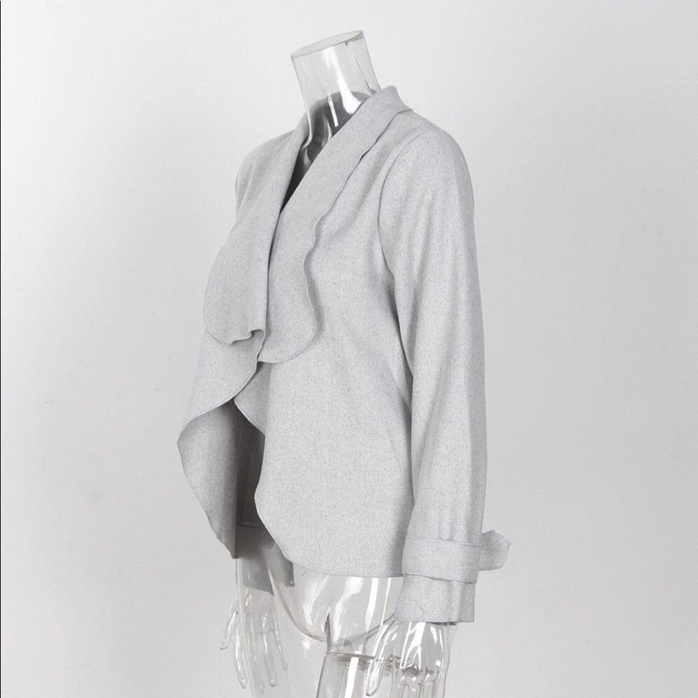 ππClassical Forever Outerwear in Grey - Picture 5 of 8